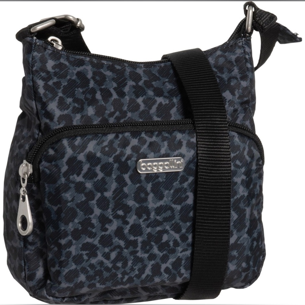 NWT- Baggallini ‘Joey’ Cheetah/Leopard Print Crossbody Bag